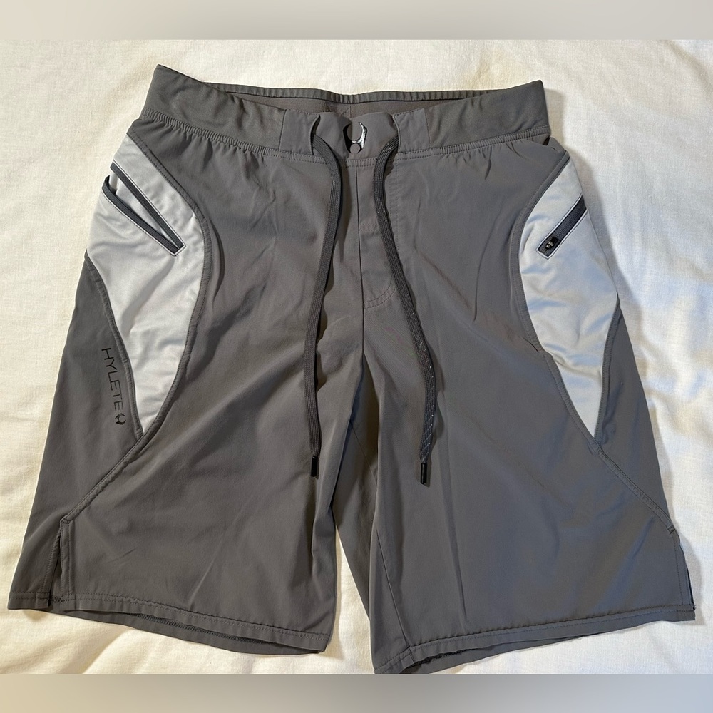 HYLETE Above Knee Shorts Stretch Casual Zipper Pockets Drawstring Gray - Mens  M